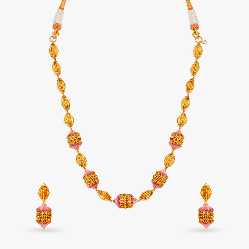 

Saumya Bahaar Necklace Set