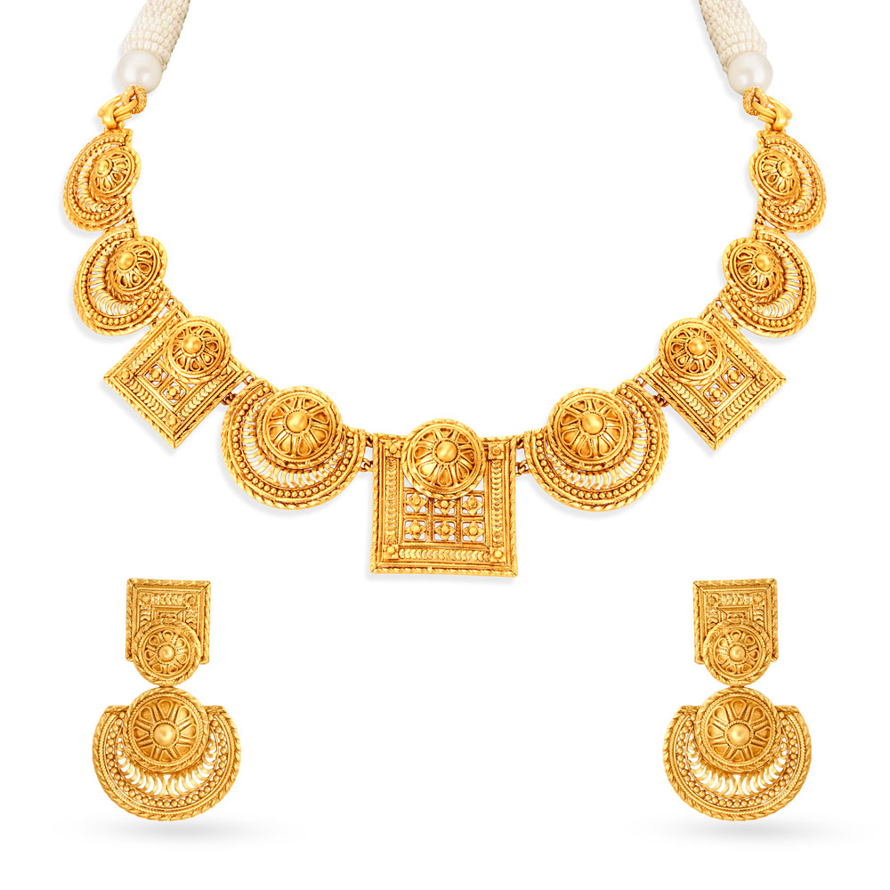 Ornate Charming Necklace Set