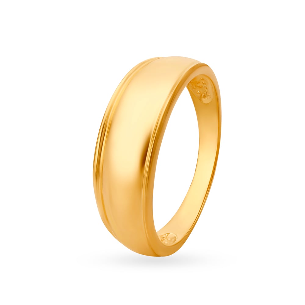 

Lustrous Minimalistic Gold Ring for Men