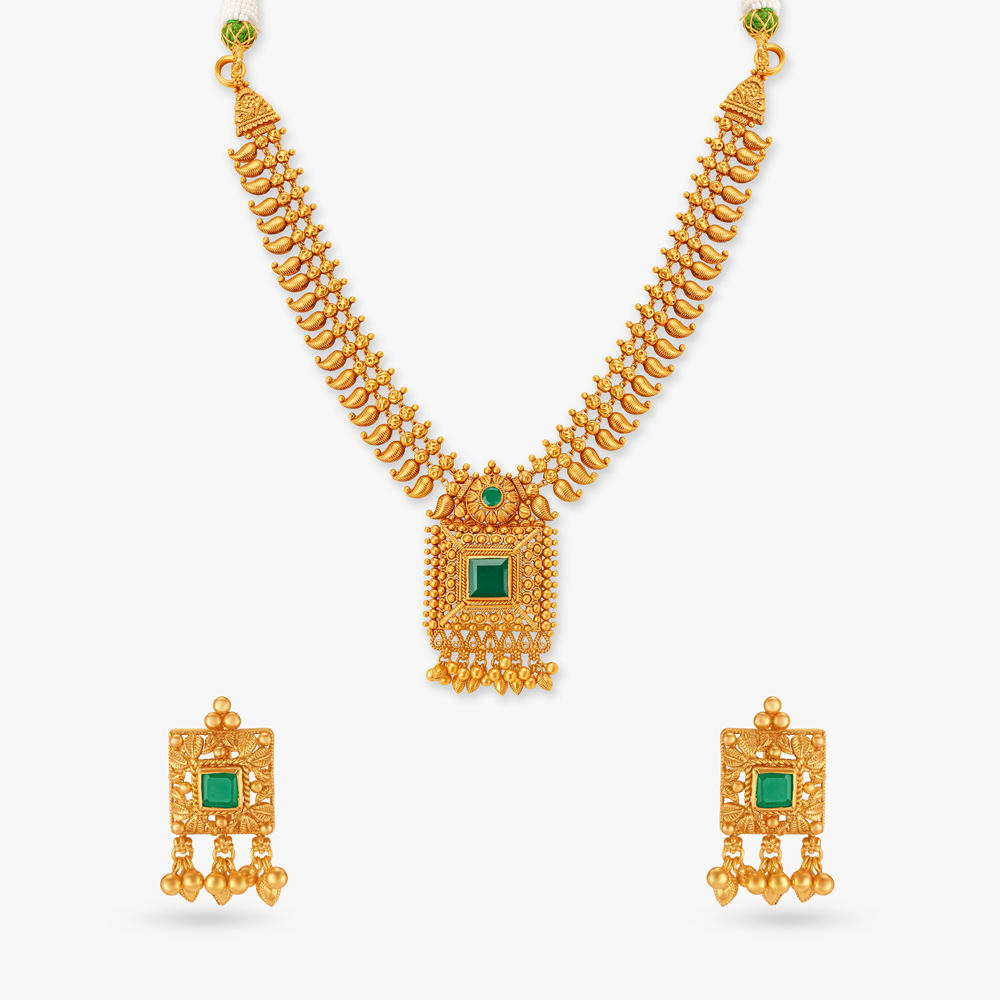 

Vibrant Necklace Set