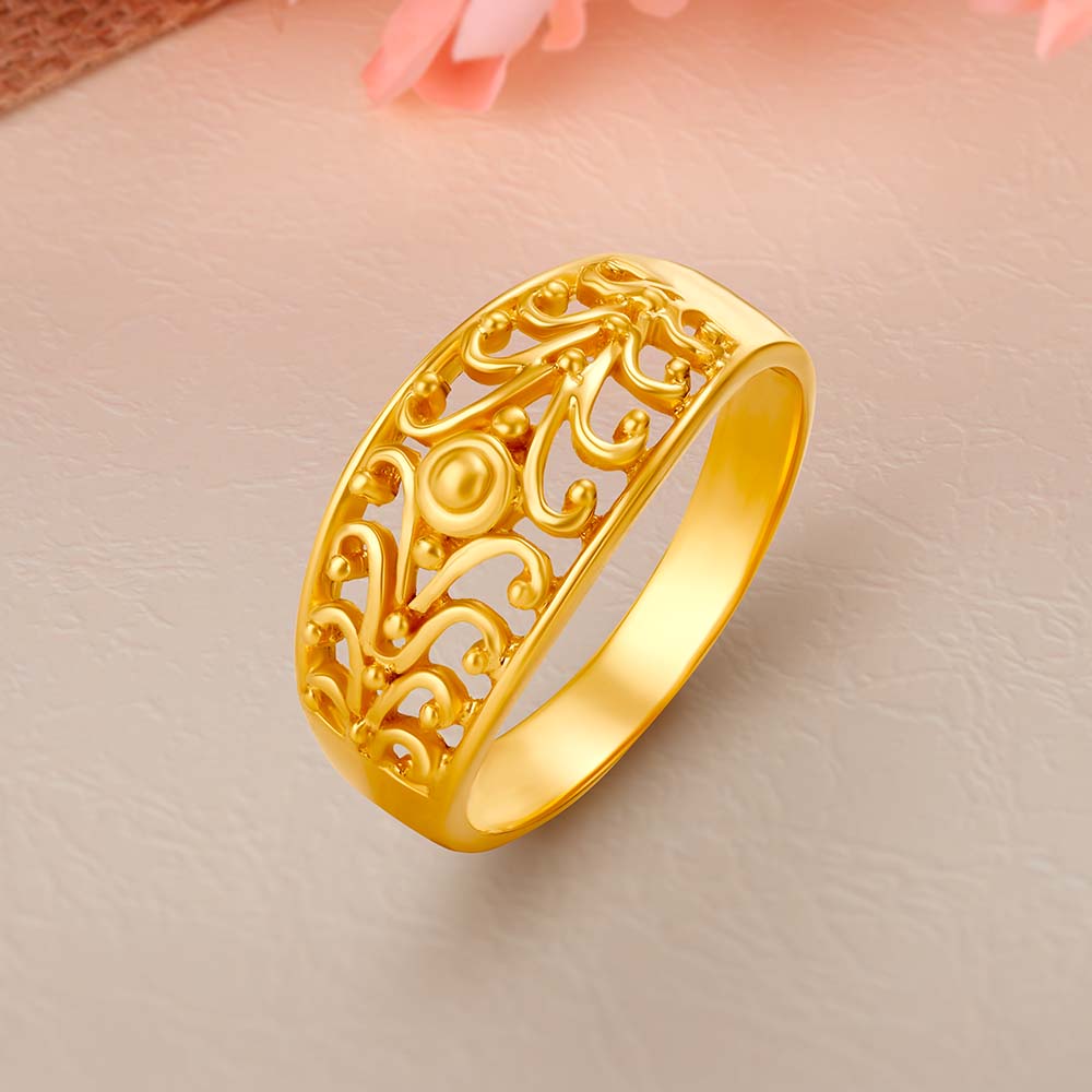 Ornamented 22 Karat Yellow Gold Jaali Patterned Finger Ring