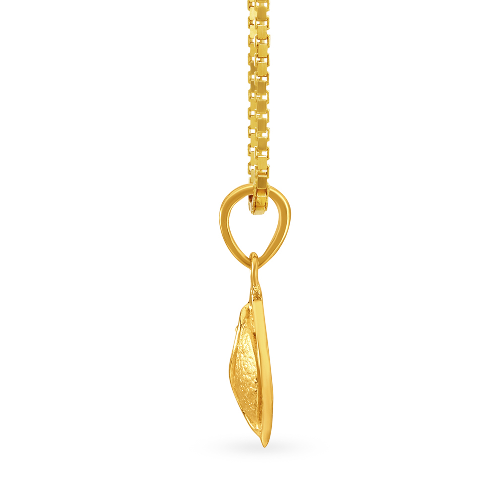 

Baroque Yellow Gold Leaf Pendant