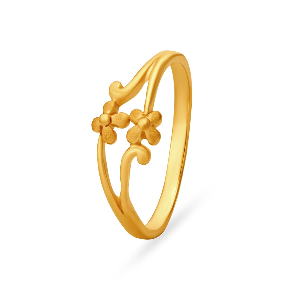 

Elegant Flower Gold Finger Ring