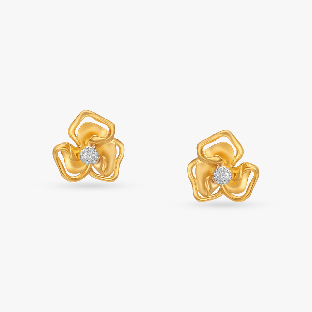 

Dainty Elegance Stud Earrings