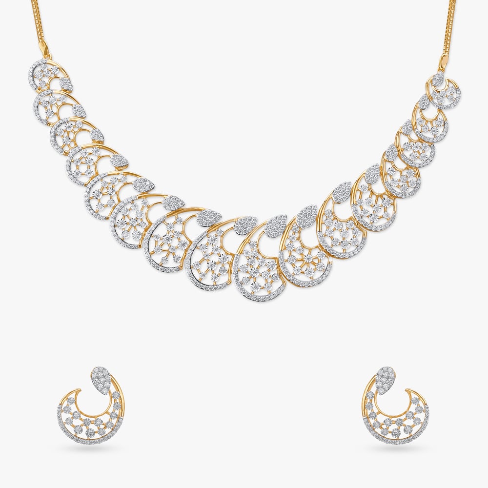 

Radiant Paisley Diamond Necklace Set