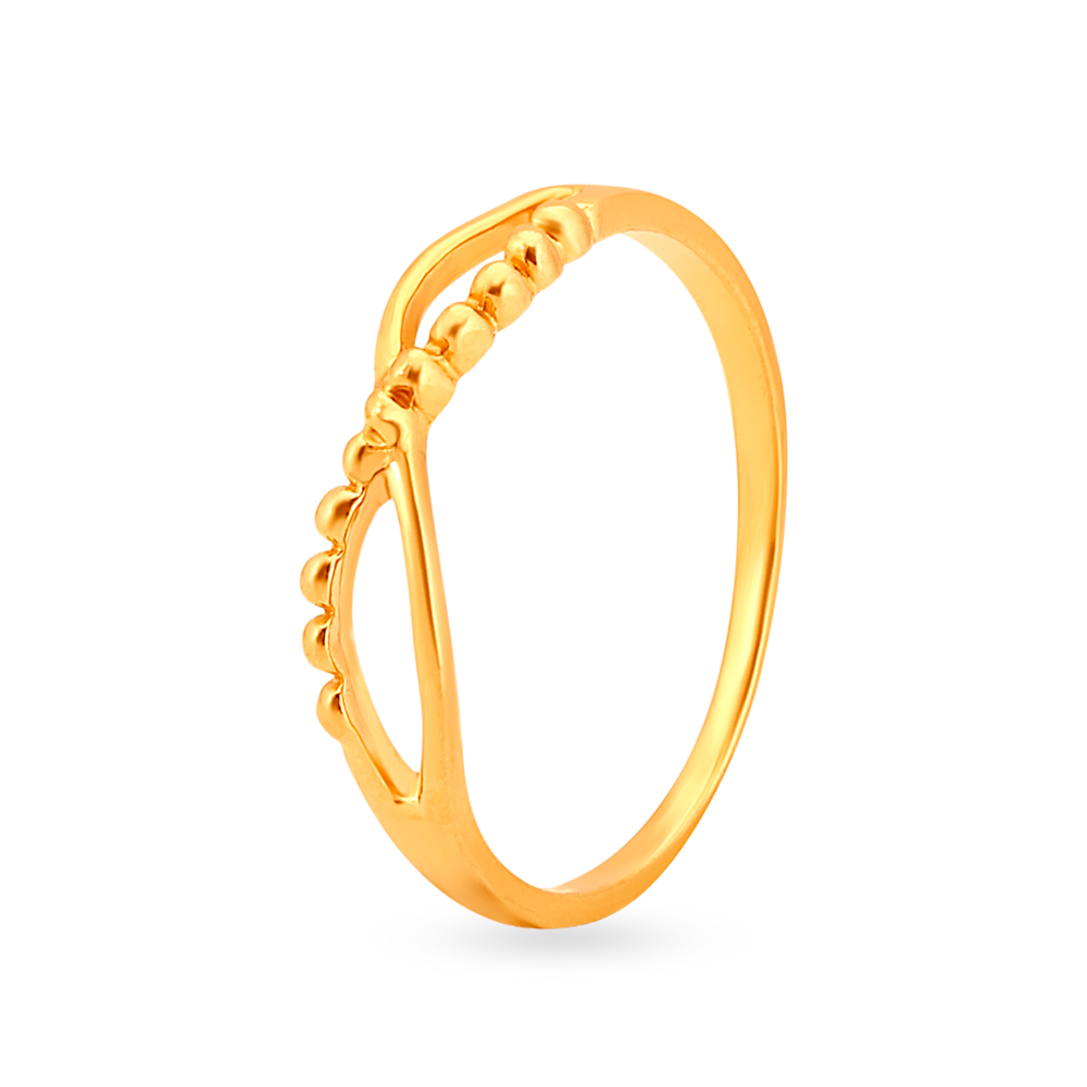 

Elegant Intersecting Gold Ring