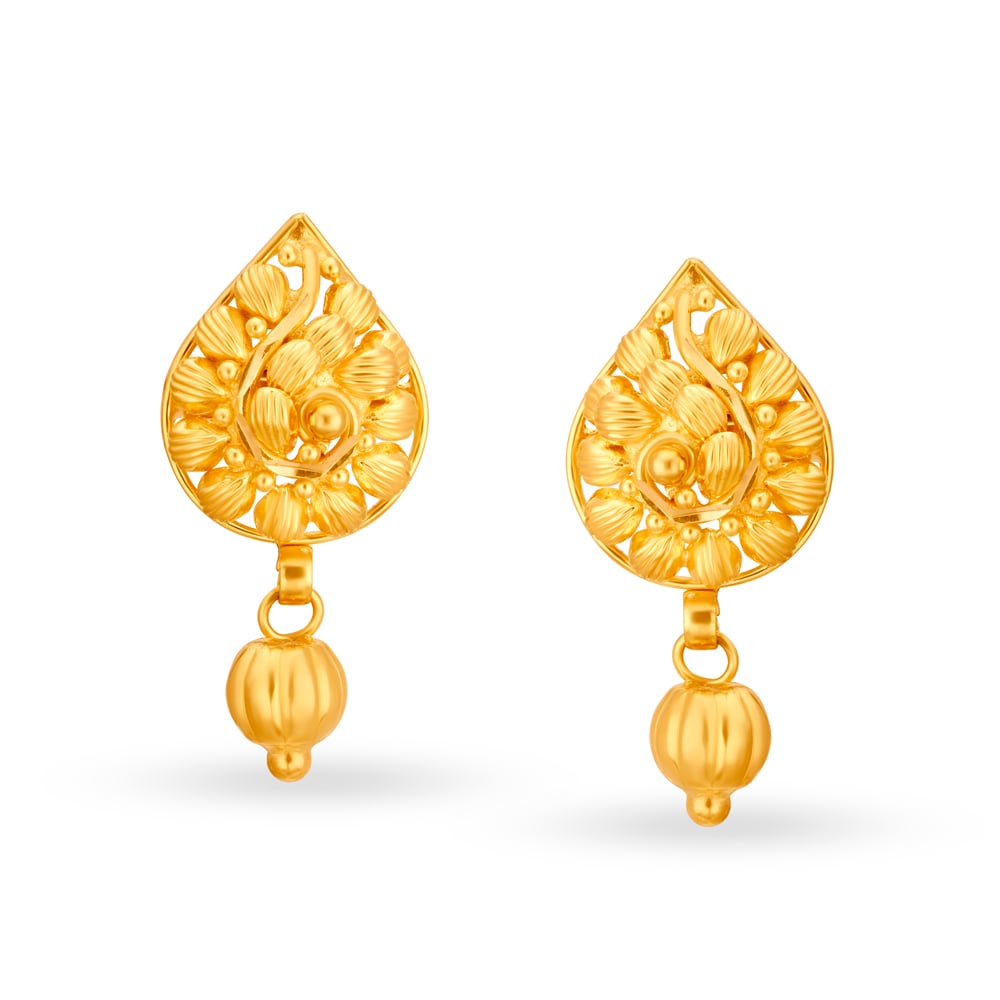 Impressive Leaf Pattern Gold Drop Earrings