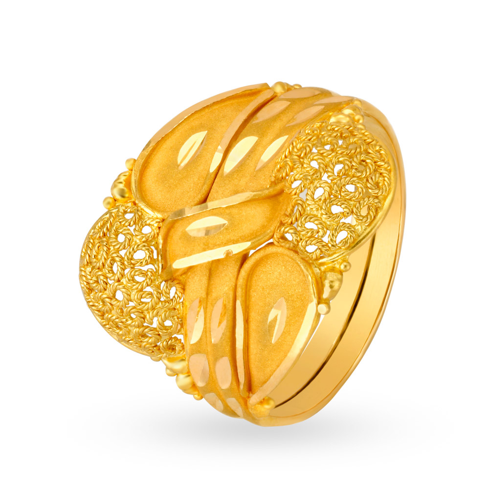 Artistic Gold Abstract Pattern Finger Ring