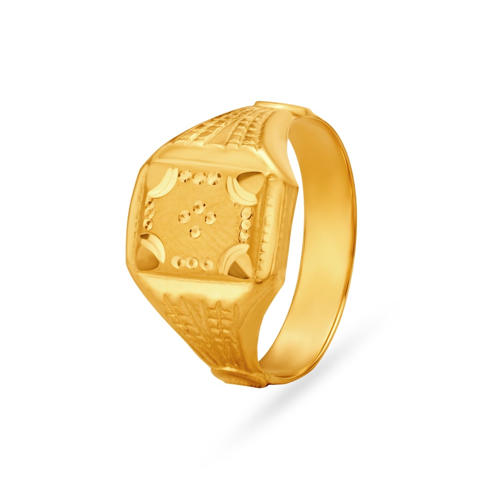 Beguiling Gold Finger Ring For Men