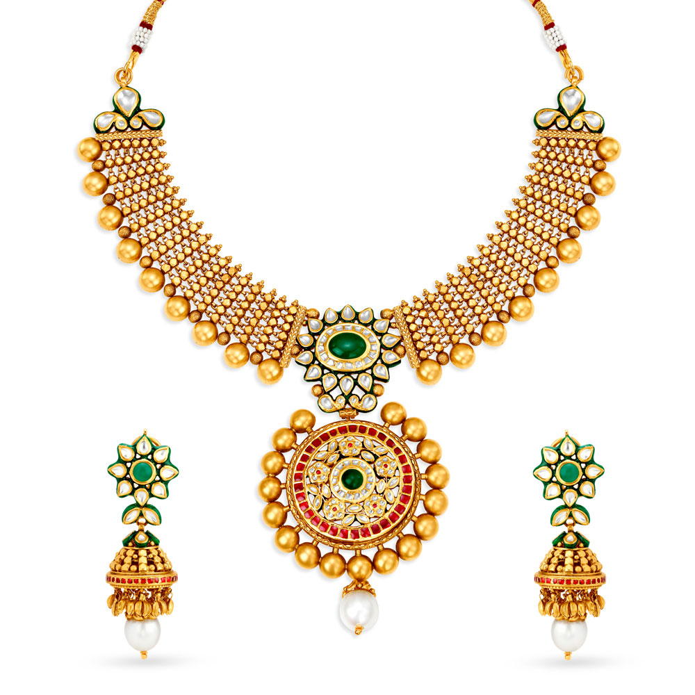 

Alluring Lush Gold Necklace Set