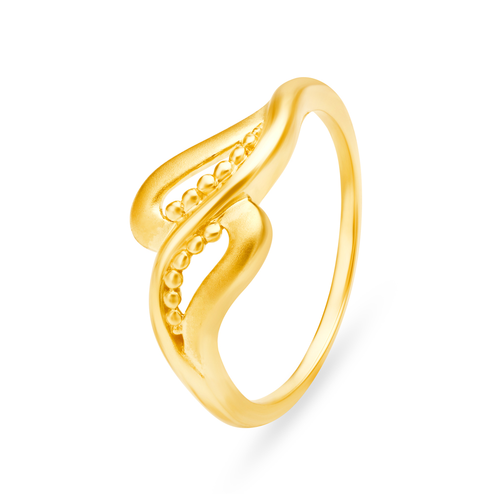 Captivating 22 Karat Yellow Gold Paisley Ring