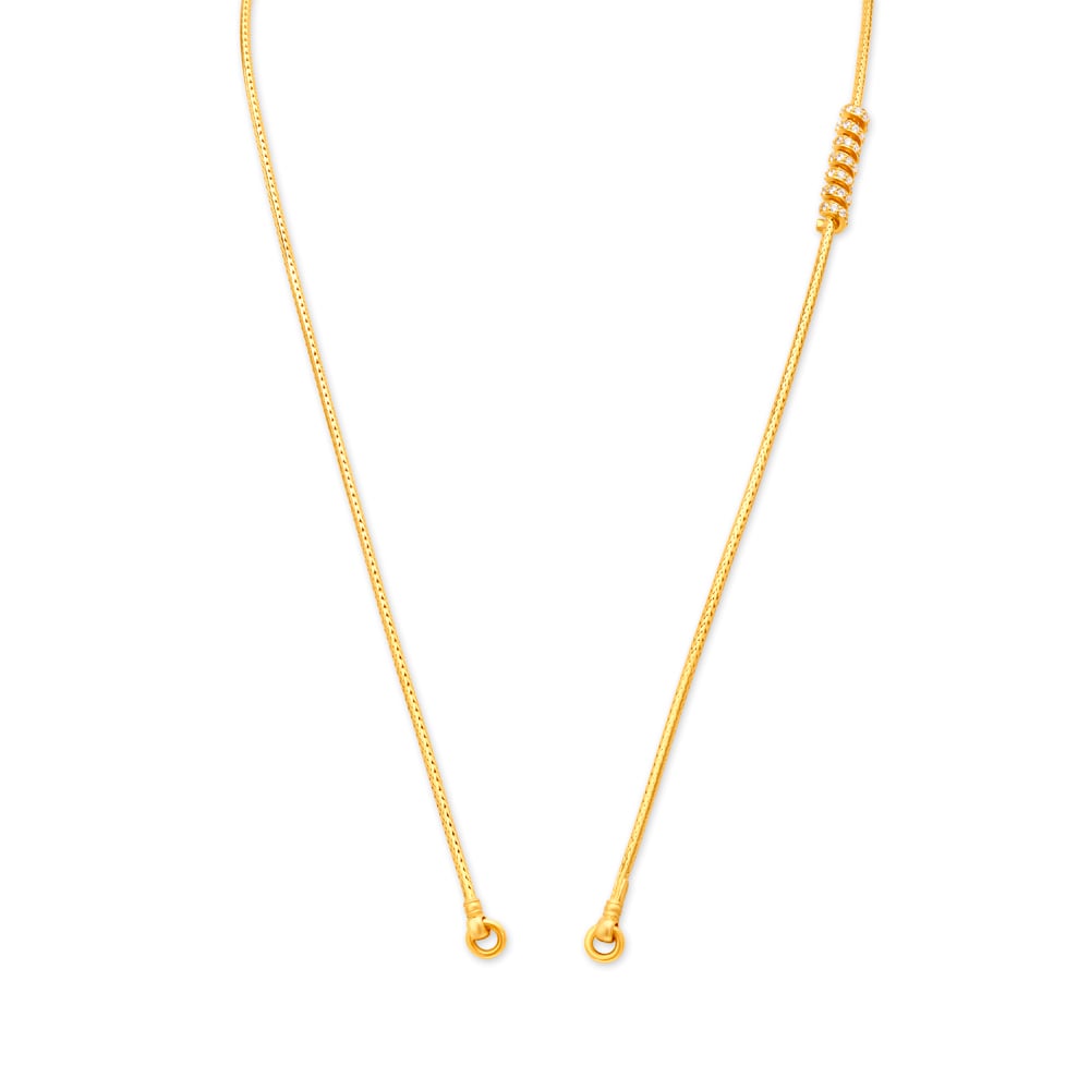 

Alluring Gold Chain with Enamelling