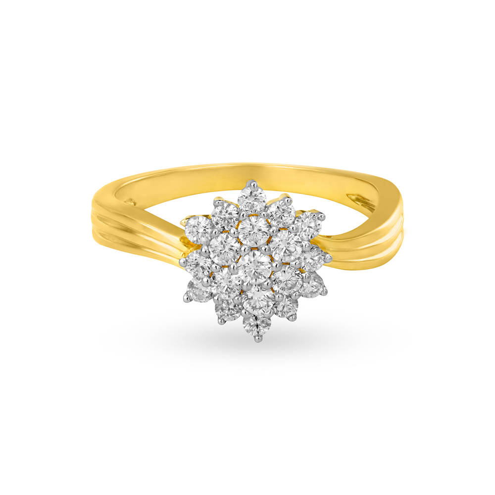 

Radiant Diamond Finger Ring