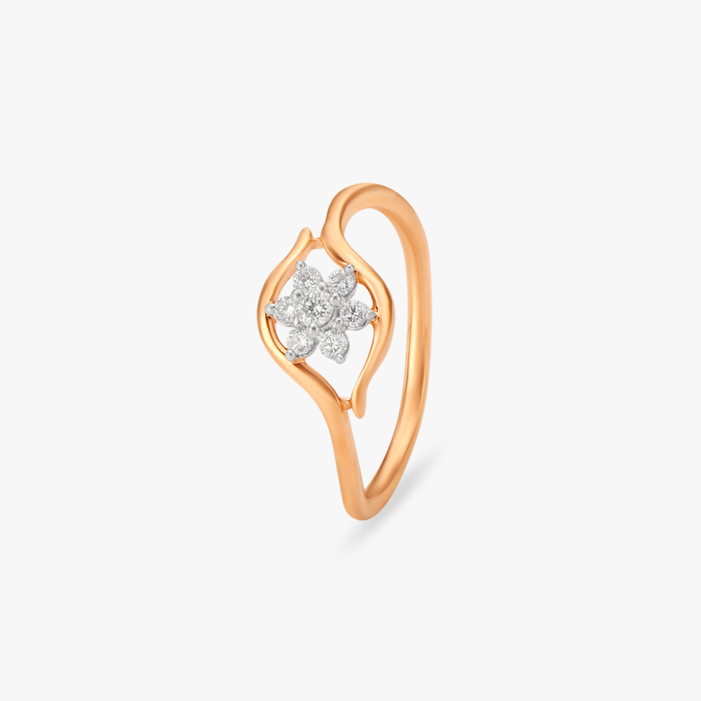 

Alluring Classic Diamond Ring