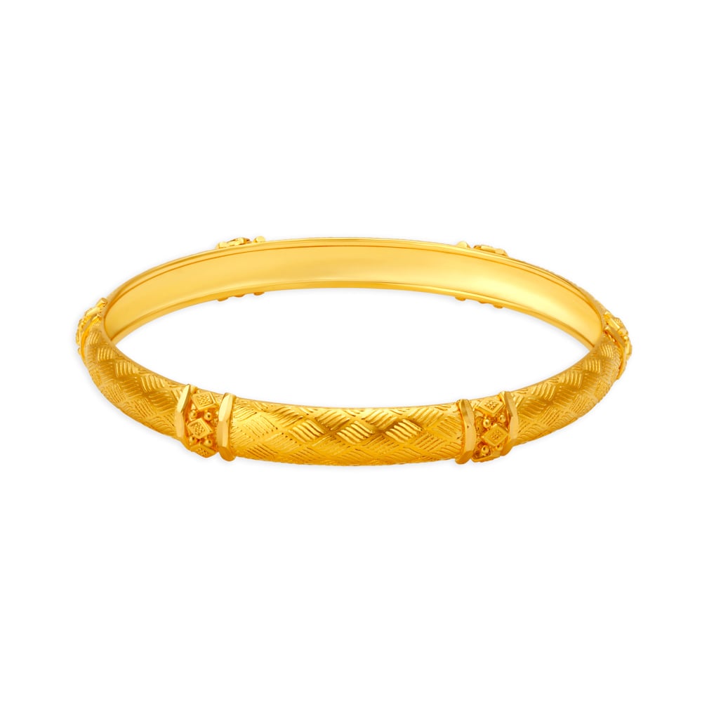 Bangles: Buy Gold & Diamond Bangles for Women Online | Tanishq