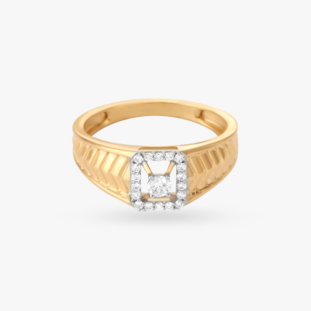 

Regal Heirloom Diamond Finger Ring