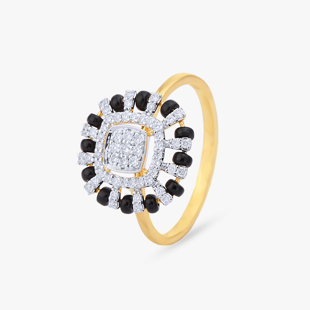 

Elegant Brilliance Diamond Finger Ring