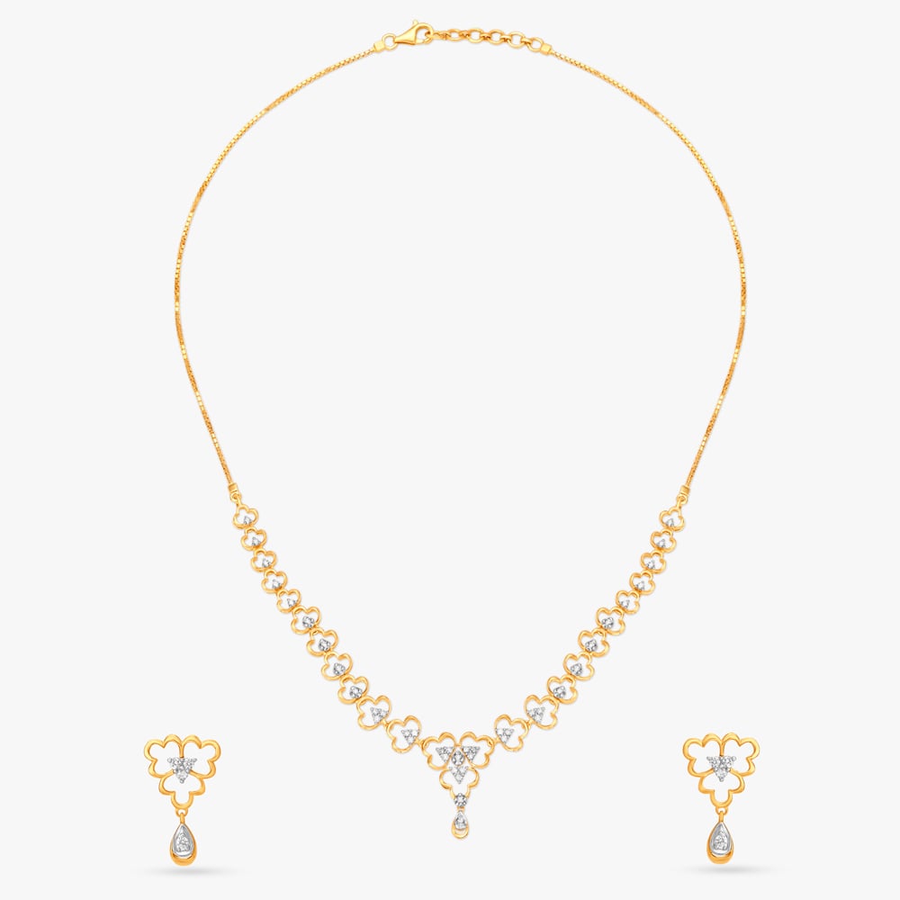 

Delicate Clover Diamond Necklace Set