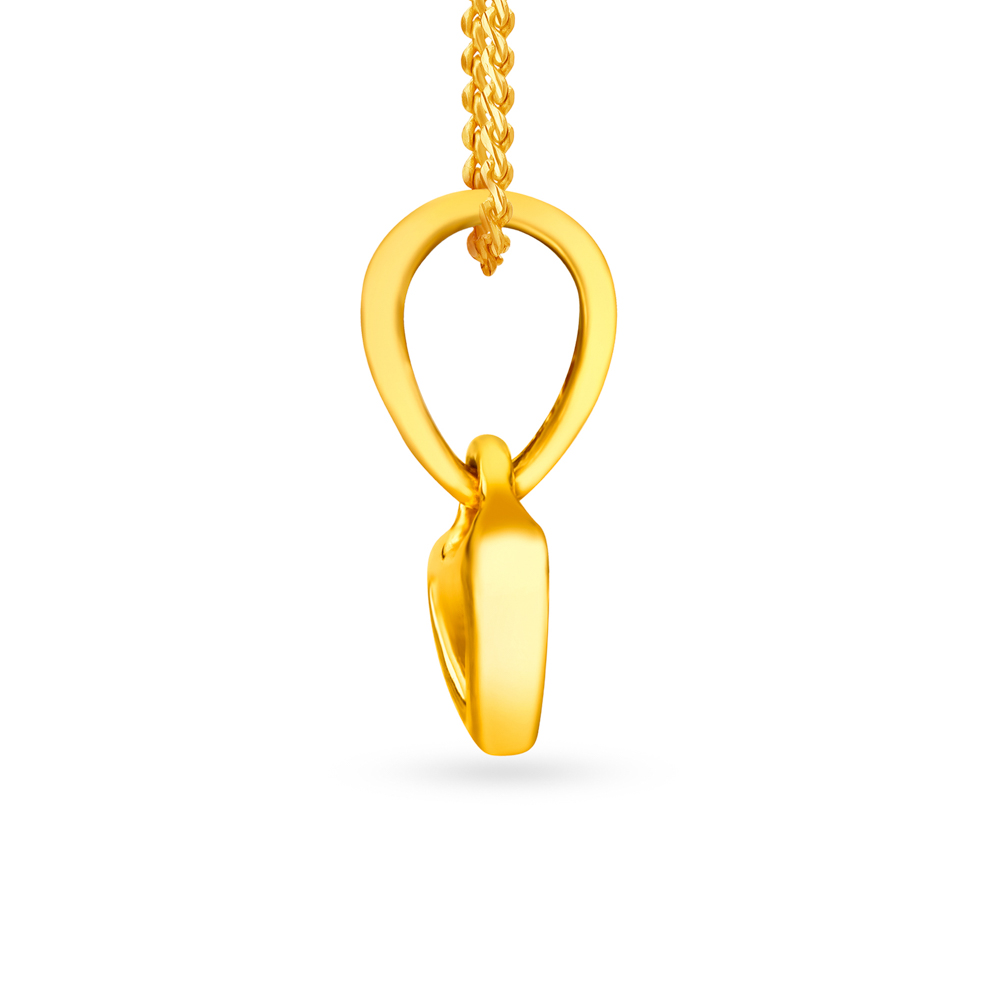 

Lovely Gold Pendant