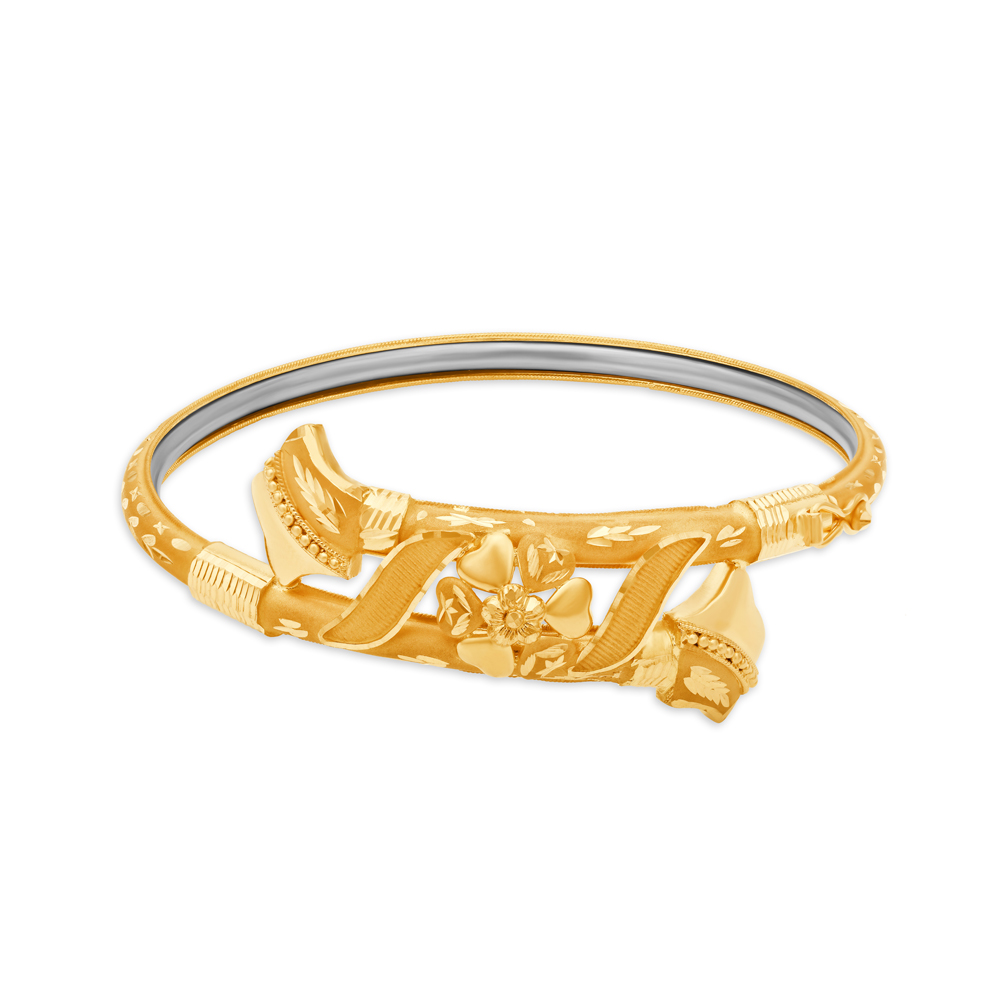 Mesmerising Gold Bangle