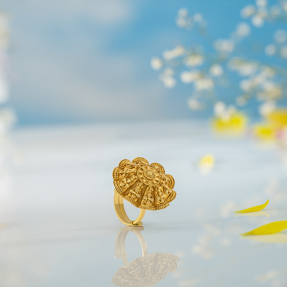 

Charming Gold Bridal Finger Ring