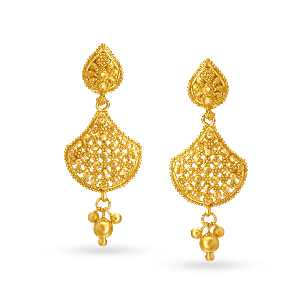 Buy Gold & Diamond Earrings for Men & Women Online | Tanishq