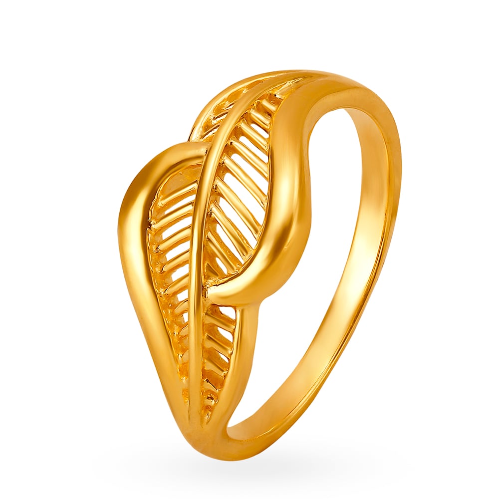 

Stunning Yellow Gold Leaf Finger Ring