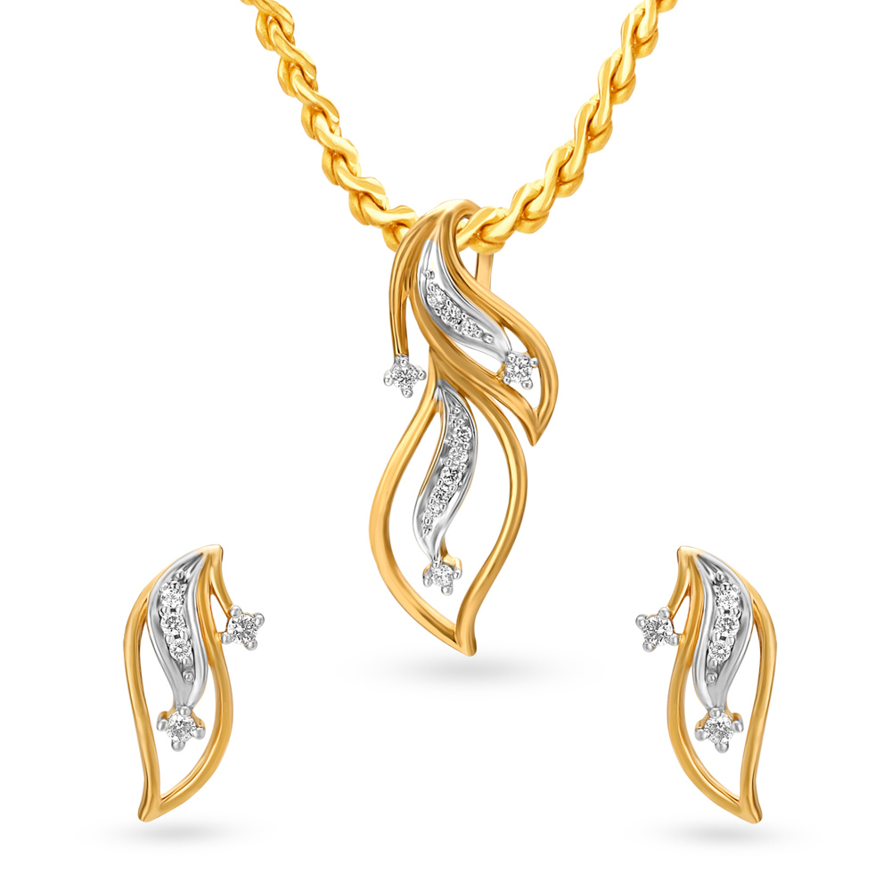 18 Karat Gold and Diamond Pendant Earrings Set