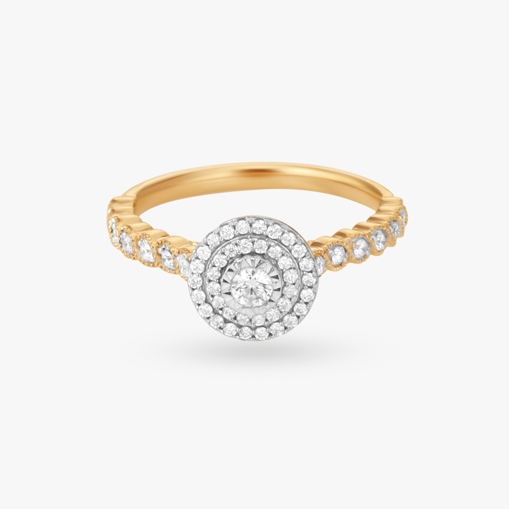 

Exquisite Halo Diamond Finger Ring