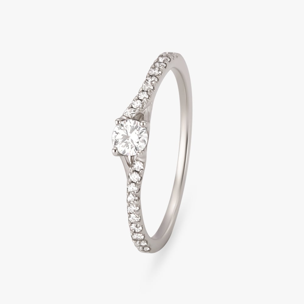 

Graceful Diamond Finger Ring