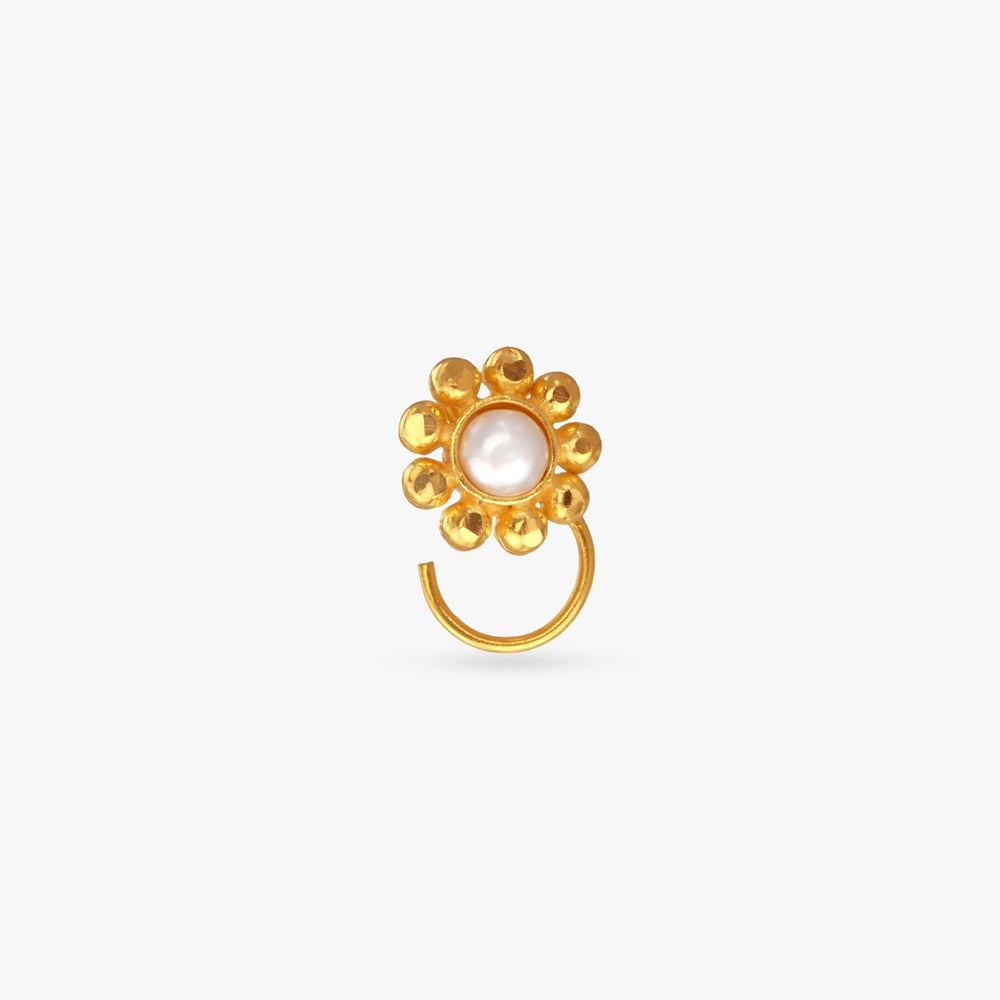 

Charming Floral Gold Nose Pin