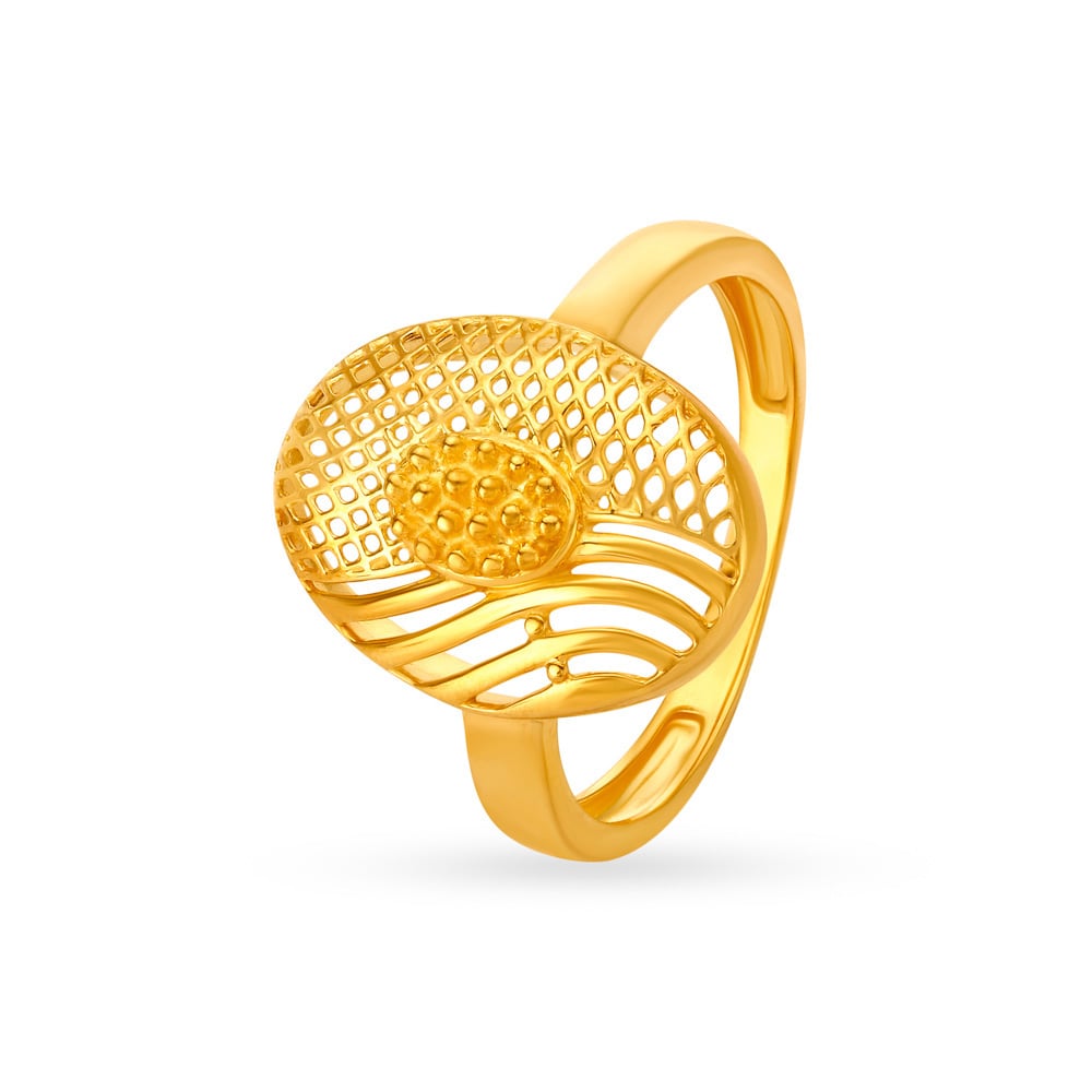 

Alluring Yellow Gold Oval Finger Ring