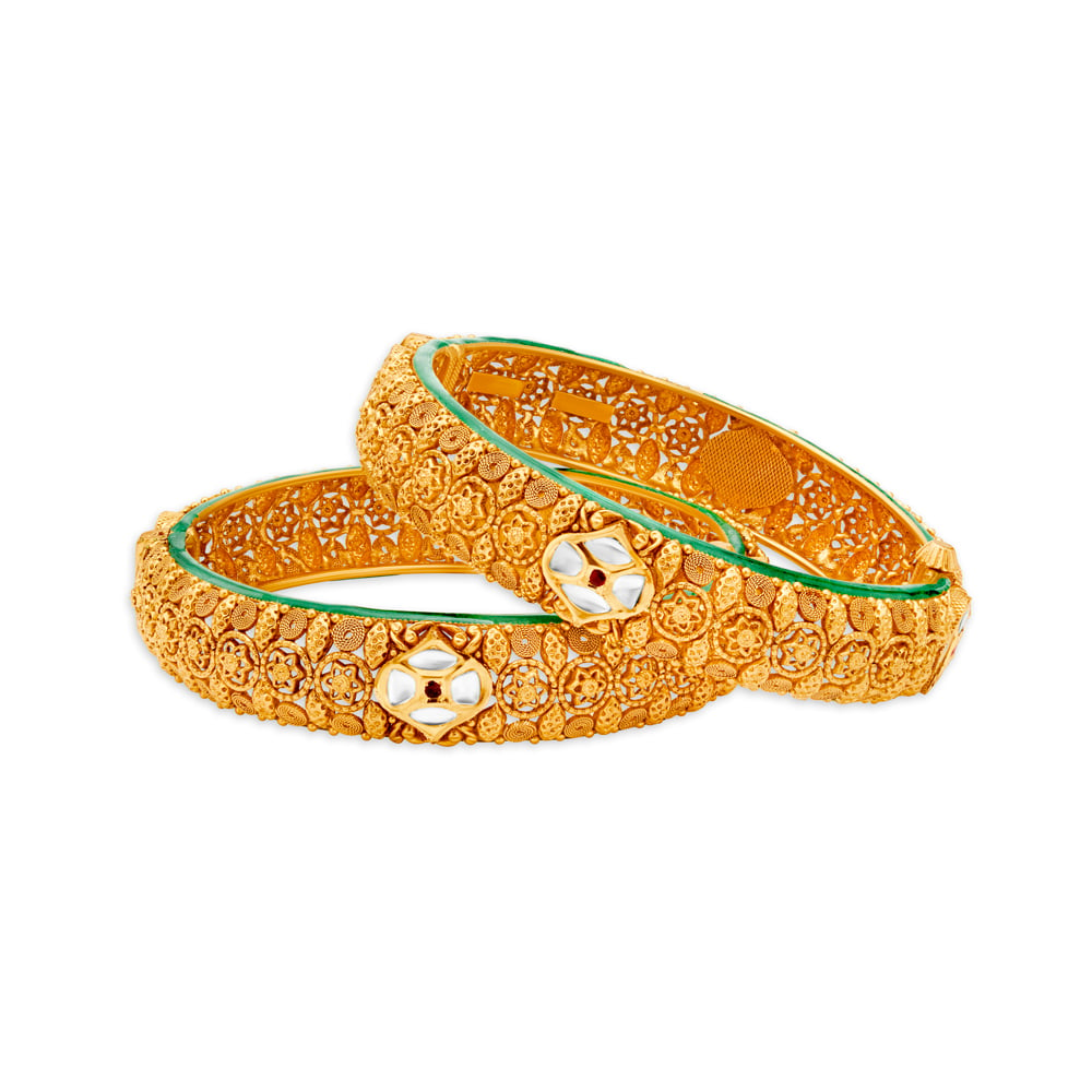 

Floral Patterned Antique Gold Bangle