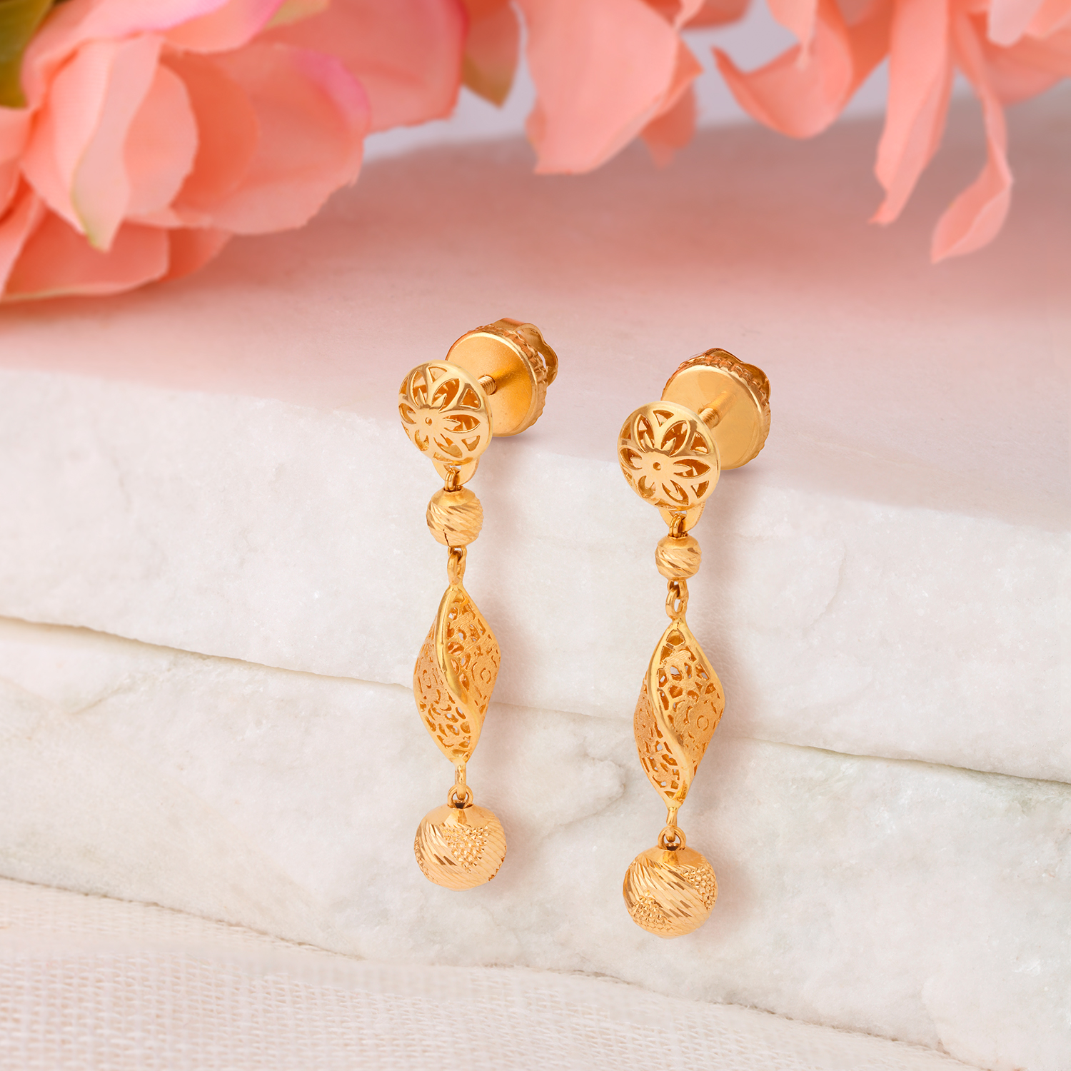 

Grand Glistening Gold Drop Earrings