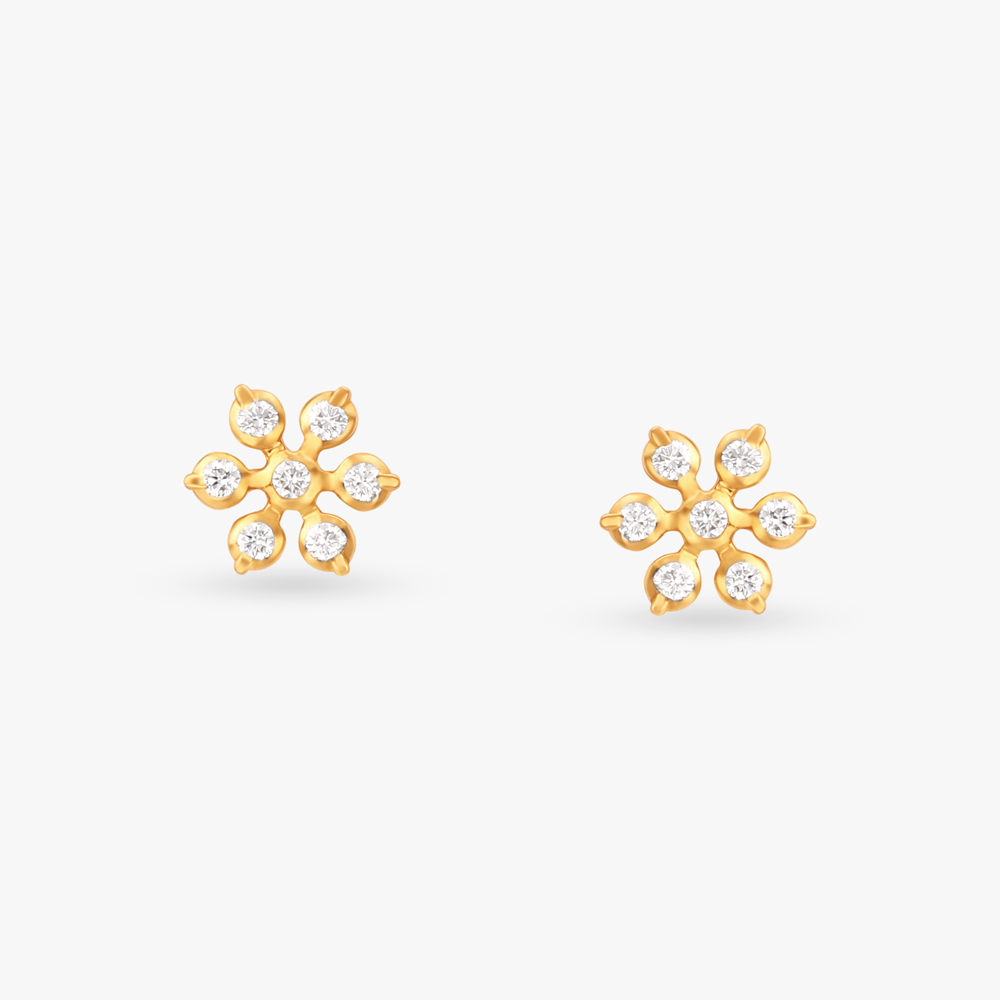 

Floral Glamour Diamond Stud Earrings