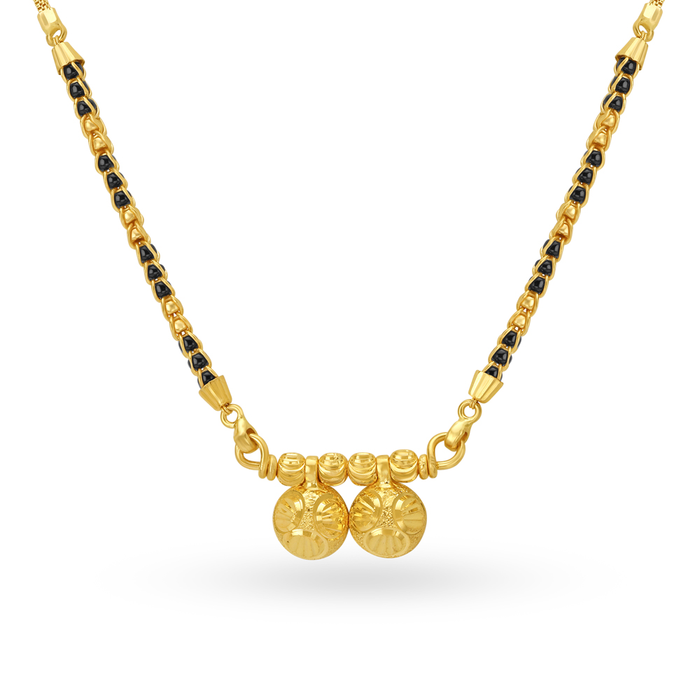 

Striking Carved Vati Mangalsutra