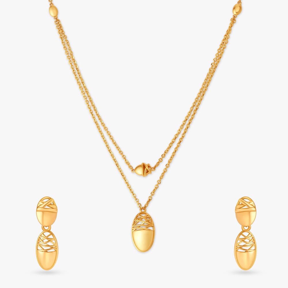 

Refined Layered Necklace Set