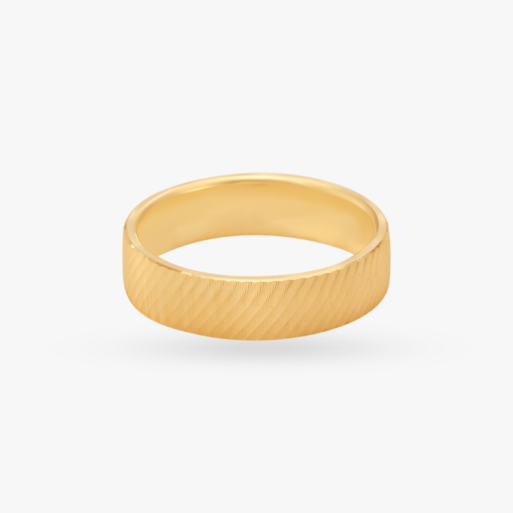 Silken Glow Textured Finger Ring