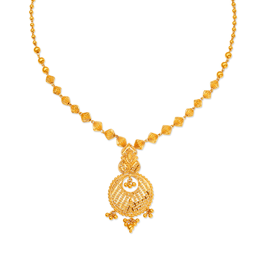 

Traditional Majestic Gold Pendant With Chain